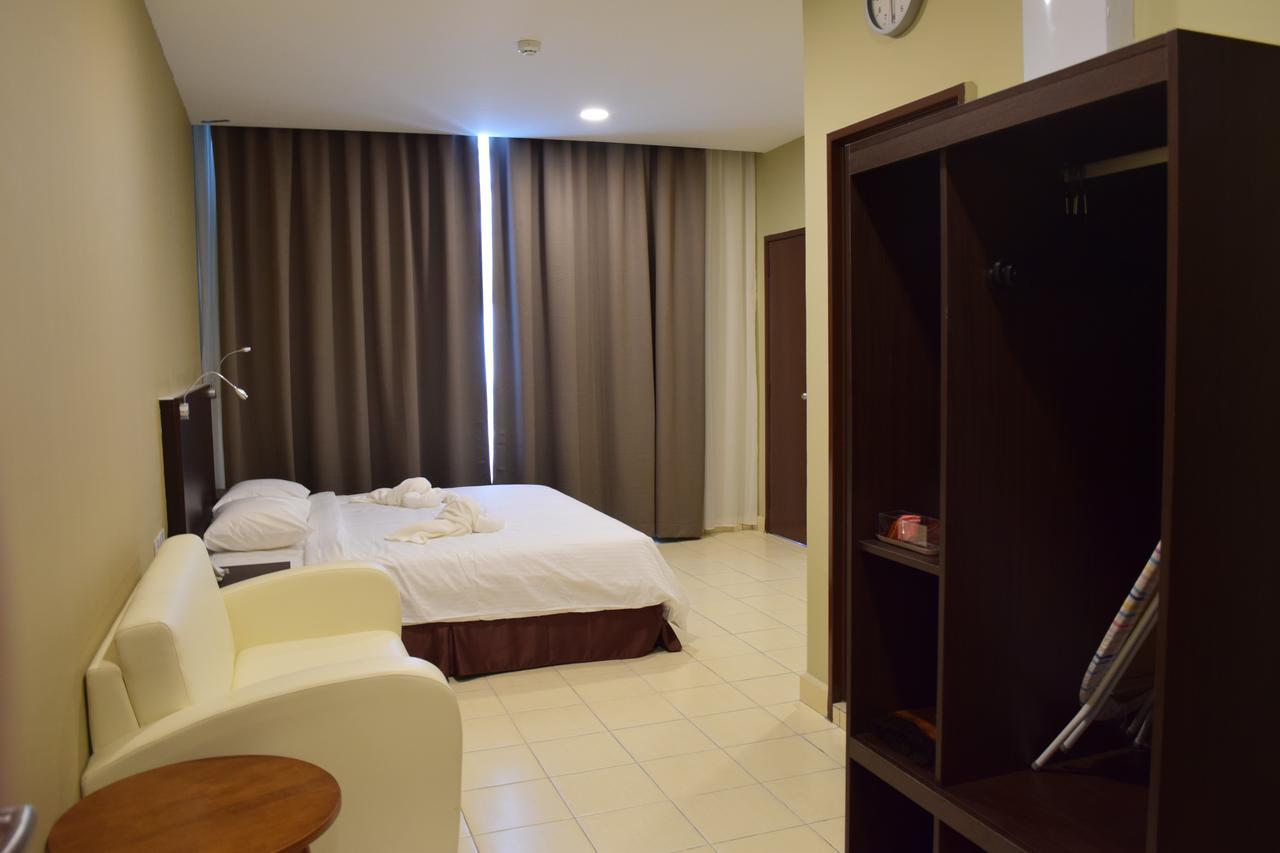 Hotel Desaru Penawar エクステリア 写真
