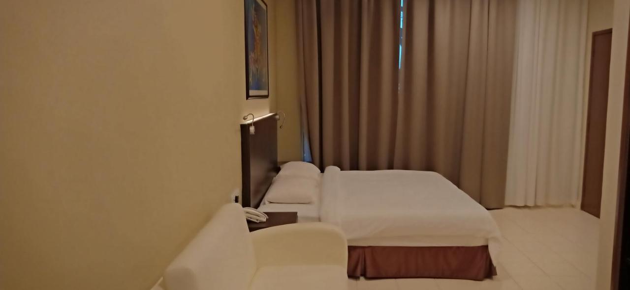 Hotel Desaru Penawar エクステリア 写真
